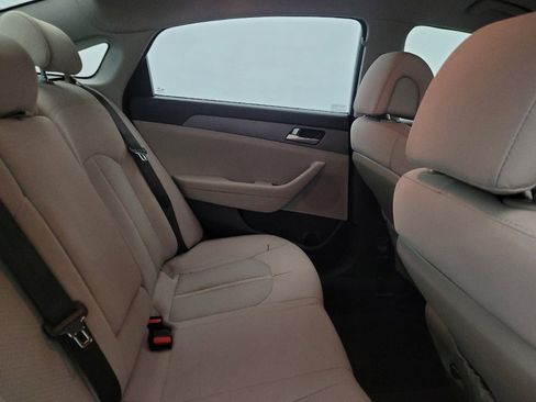 Used 2017 Hyundai Sonata SE image 19