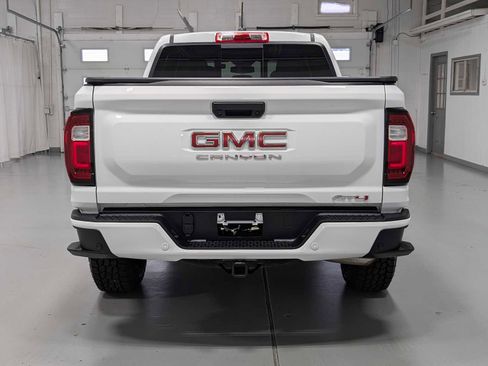 Used 2024 GMC Canyon AT4 w/ AT4 Premium Package image 8