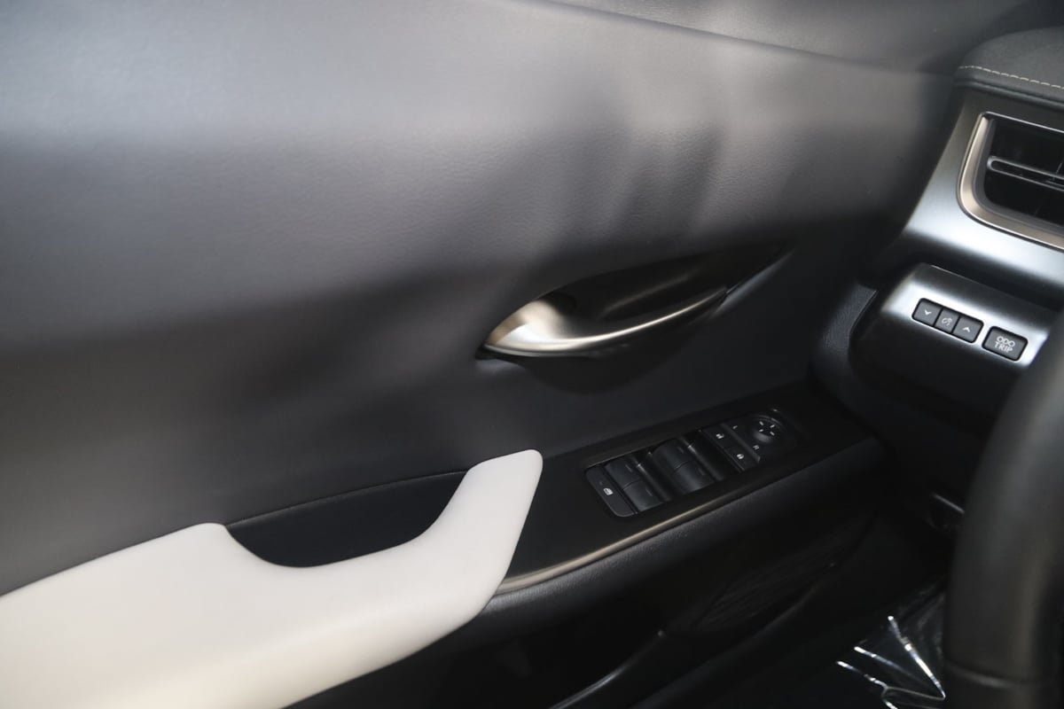 Used 2025 Lexus UX 300h FWD w/ Accessory Package (Z1) image 28