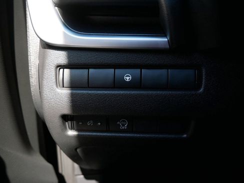 Used 2023 Nissan Rogue SV image 28