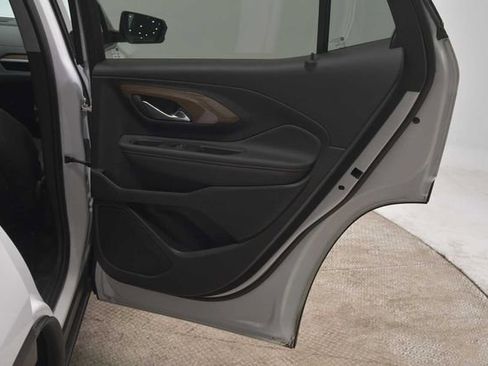 Used 2020 GMC Terrain SLE FWD image 15
