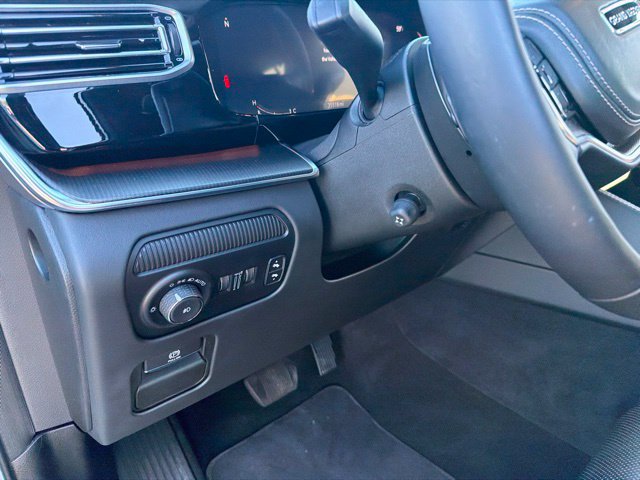 Used 2024 Jeep Grand Wagoneer Series II Obsidian w/ Quick Order Packagew 28T AWD/4WD image 38