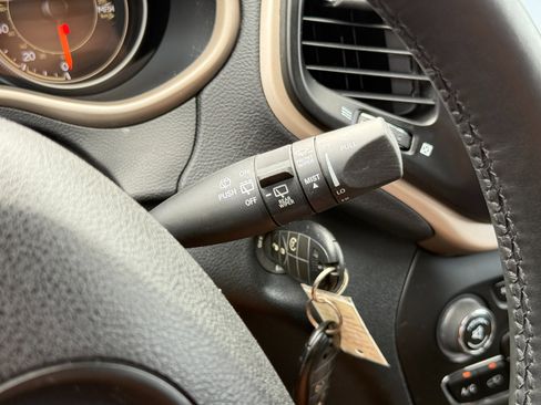 Used 2016 Jeep Cherokee Latitude w/ Safety/Convenience Group image 72