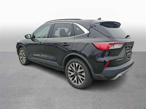 Used 2022 Ford Escape Titanium image 6