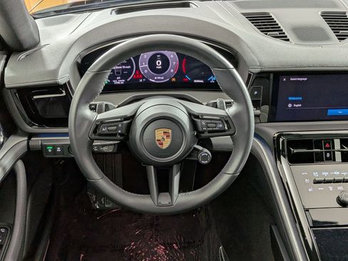 Used 2024 Porsche Panamera image 14