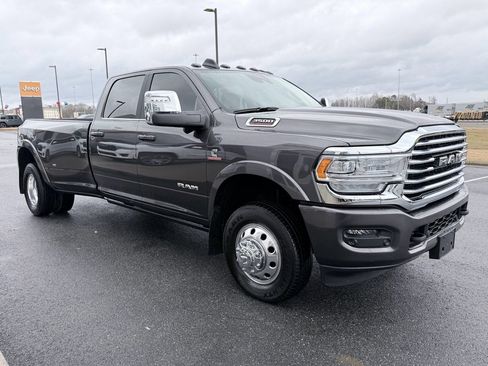 Used 2023 RAM 3500 Limited image 2