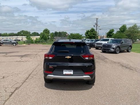 Used 2025 Chevrolet TrailBlazer LT AWD/4WD image 6