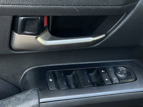 Used 2025 Toyota Tacoma SR5 image 13