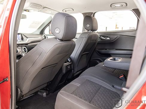 Used 2022 Chevrolet Blazer LT FWD image 32