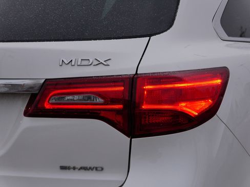 Used 2020 Acura MDX SH-AWD w/ Technology Package image 17