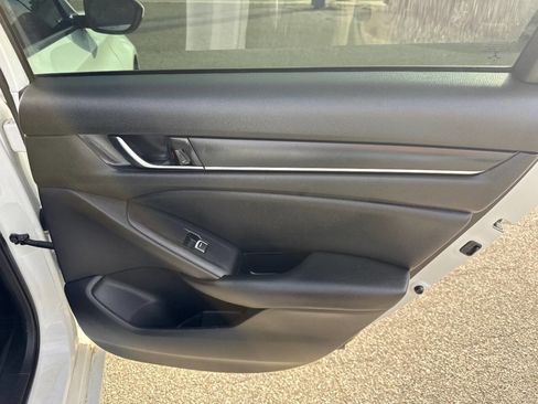 Used 2022 Honda Accord LX image 27
