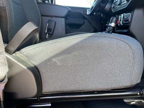 New 2026 Jeep Gladiator Sport image 28