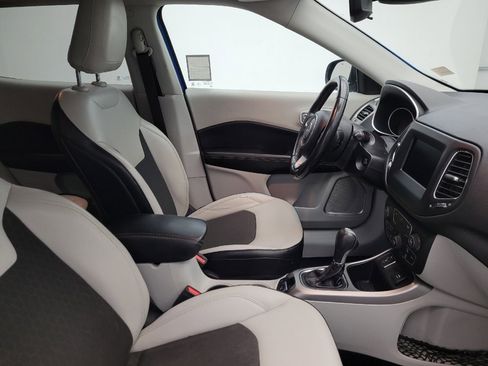 Used 2019 Jeep Compass Latitude FWD image 21