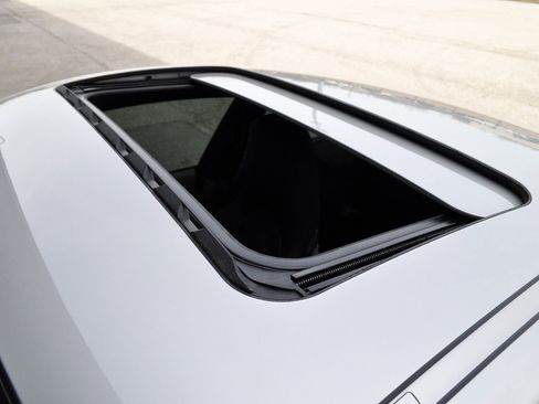 Used 2006 Porsche 911 Carrera S RWD image 37