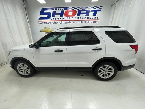 Used 2017 Ford Explorer FWD image 9