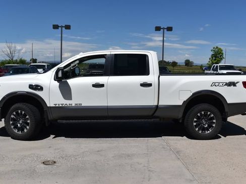 Used 2017 Nissan Titan PRO-4X AWD/4WD image 10