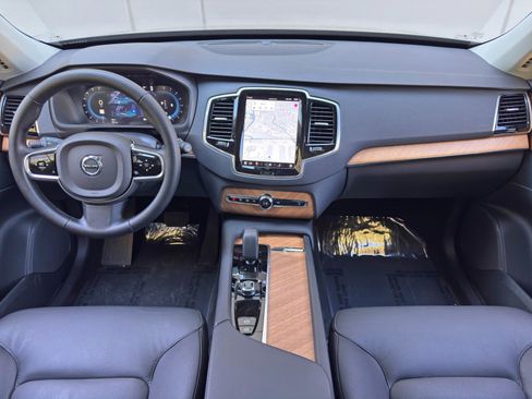 Used 2025 Volvo XC90 B6 Plus w/ Protection Package Premier image 13