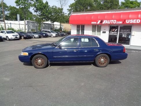 Used 2010 Ford Crown Victoria Police Interceptor RWD image 2