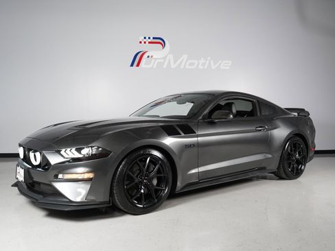 Used 2018 Ford Mustang GT Premium w/ Black Accent Package RWD image 2