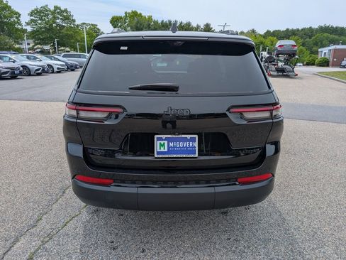 Used 2025 Jeep Grand Cherokee L Limited w/ Luxury Tech Group II AWD/4WD image 4
