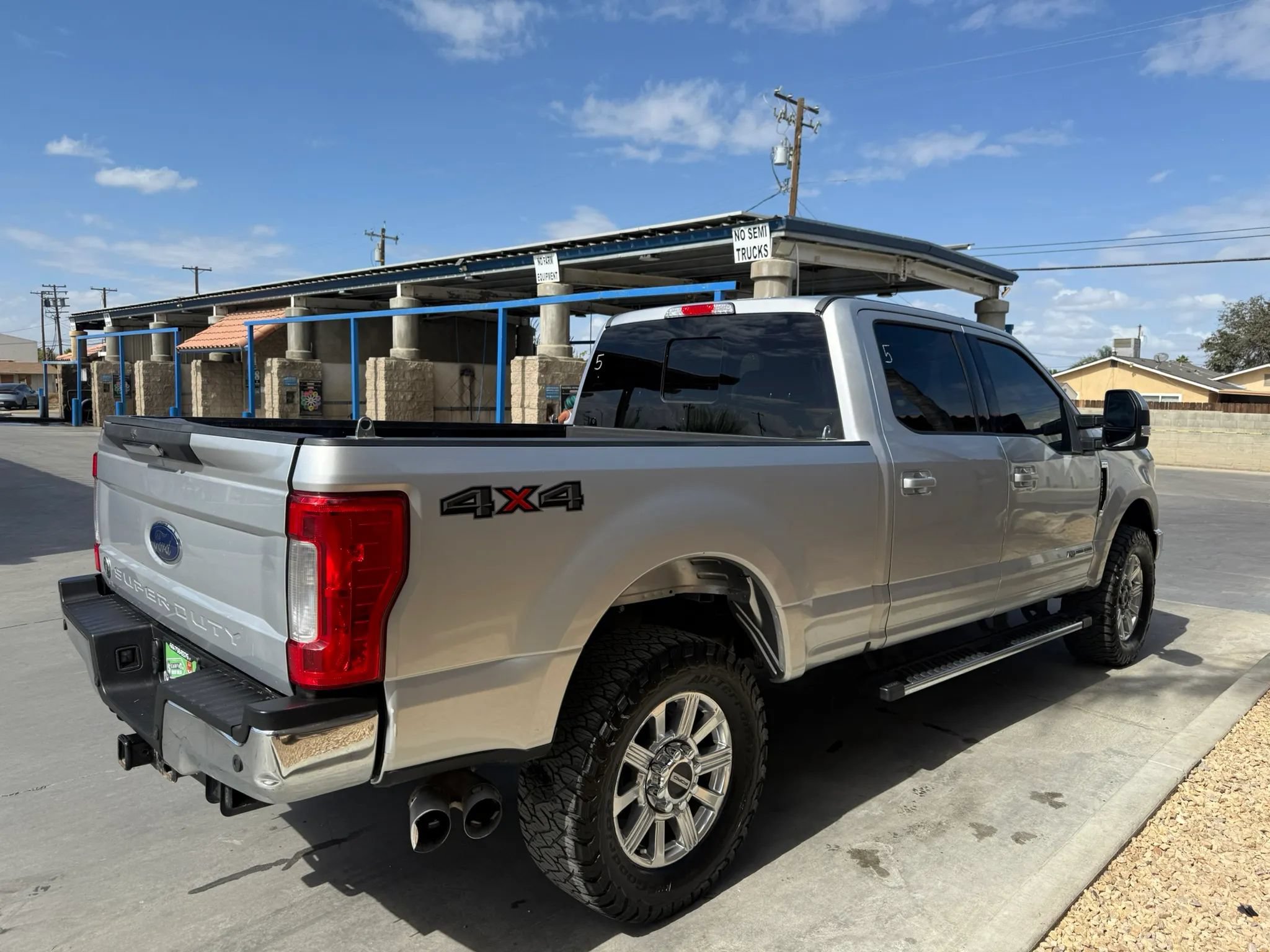 Used 2019 Ford F250 Lariat w/ Lariat Value Package AWD/4WD image 4