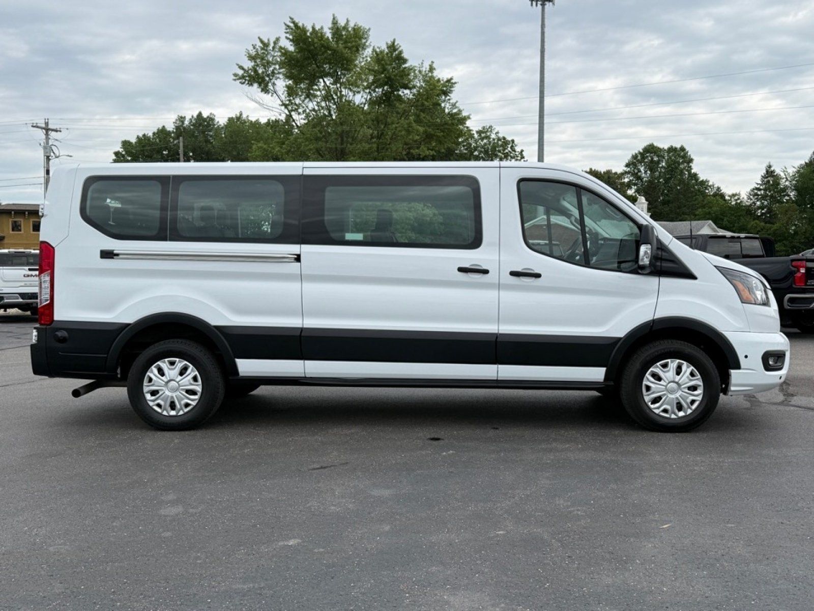 Used 2024 Ford Transit 350 XLT RWD image 9