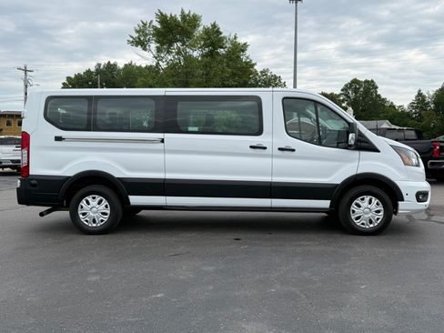 Used 2024 Ford Transit 350 XLT RWD image 9