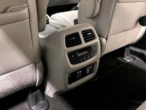 Used 2020 Honda Pilot Elite image 35