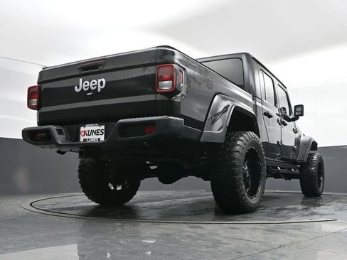 Used 2021 Jeep Gladiator Sport image 41