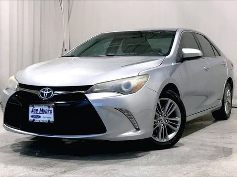 Used 2016 Toyota Camry LE image 12