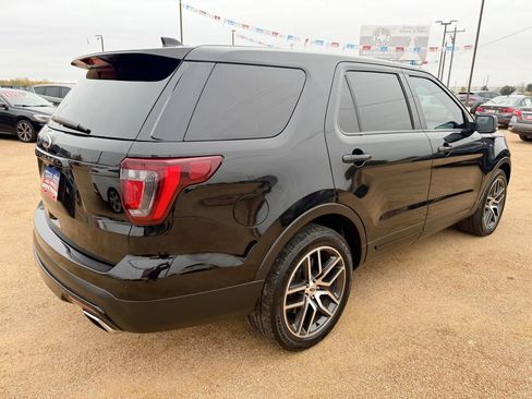 Used 2016 Ford Explorer Sport w/ Equipment Group 401A image 7