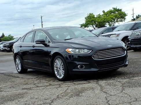 Used 2014 Ford Fusion SE w/ Equipment Group 202A FWD image 7