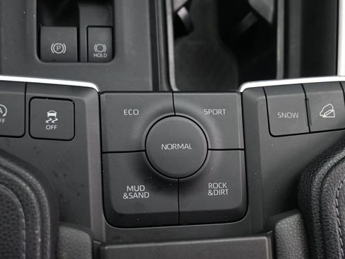 Used 2024 Toyota Grand Highlander AWD image 18