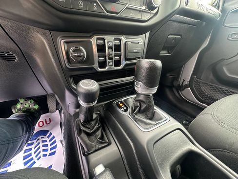 Used 2021 Jeep Wrangler Unlimited Sport AWD/4WD image 18