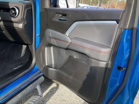 Used 2023 Chevrolet Colorado Z71 w/ Z71 Convenience Package 2 image 21