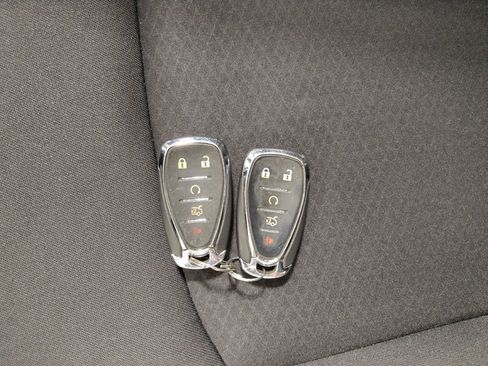 Used 2018 Chevrolet Malibu LT FWD image 32