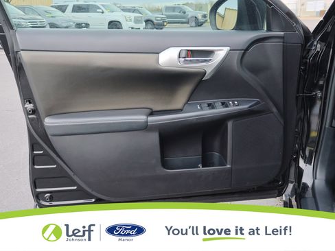 Used 2013 Lexus CT 200h image 10