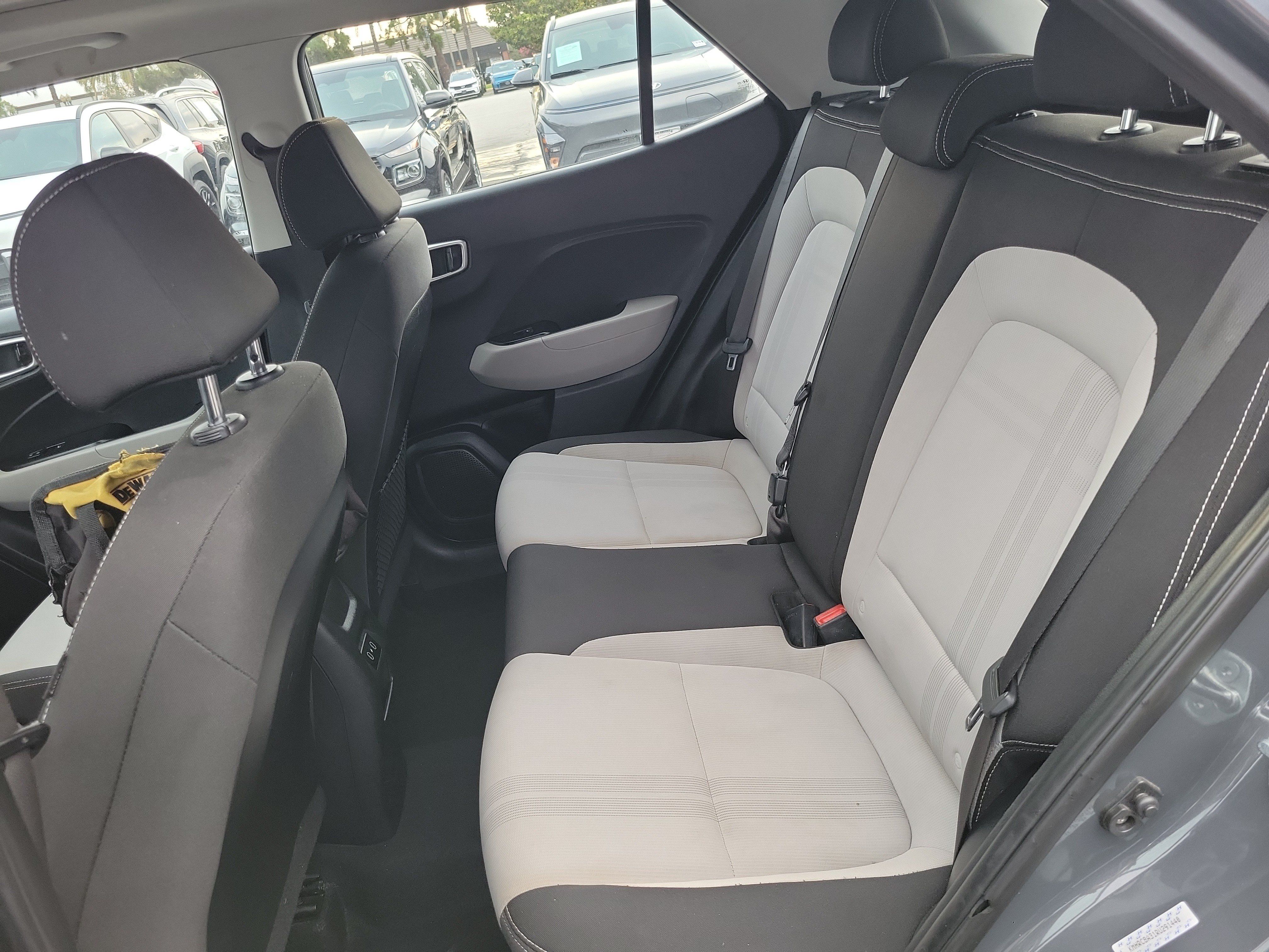 Certified 2024 Hyundai Venue SEL FWD image 22