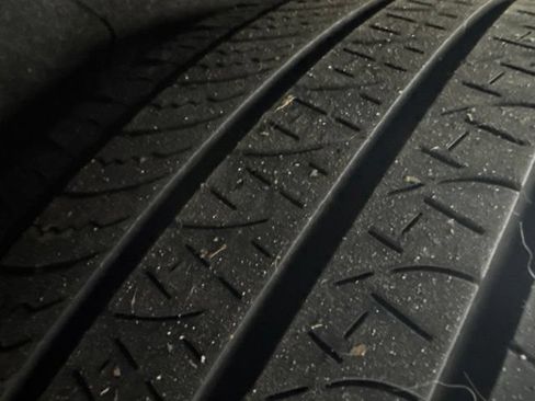 Used 2025 Chrysler Pacifica Limited FWD image 39