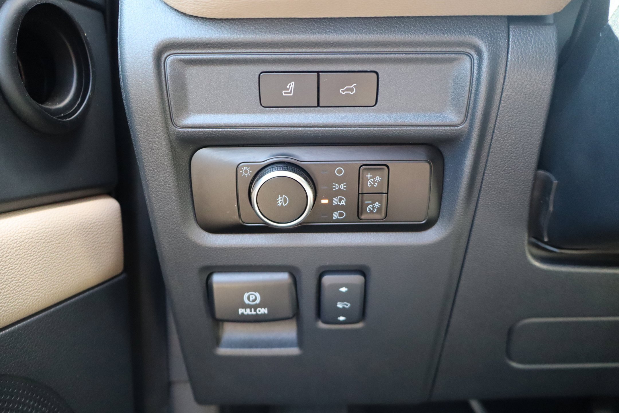 Used 2024 Ford Expedition Max Limited RWD image 16