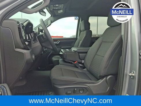 Used 2024 Chevrolet Silverado 1500 LT image 11