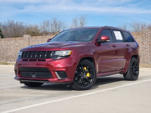 Used 2017 Jeep Grand Cherokee SRT image 1