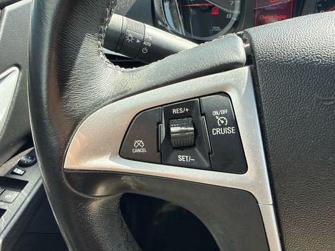 Used 2017 GMC Terrain SLT AWD/4WD image 9