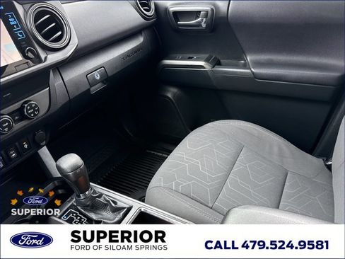 Used 2019 Toyota Tacoma TRD Off-Road image 21