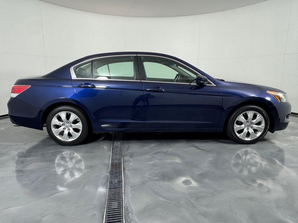 Used 2010 Honda Accord EX-L image 4