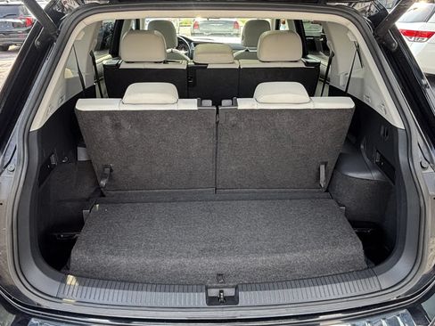 Used 2019 Volkswagen Tiguan SEL AWD/4WD image 40