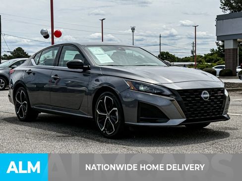 Used 2024 Nissan Altima 2.5 SR FWD image 4