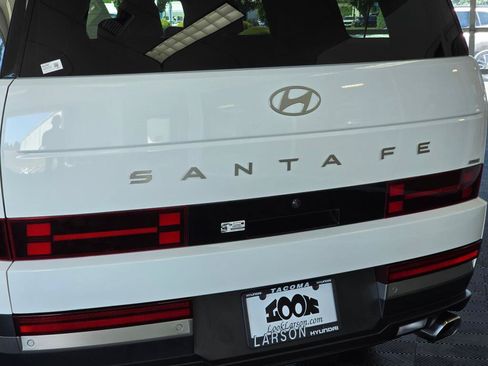 Used 2025 Hyundai Santa Fe Limited AWD/4WD image 12