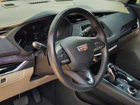 Used 2023 Cadillac XT4 Luxury w/ Cold Weather Package image 29