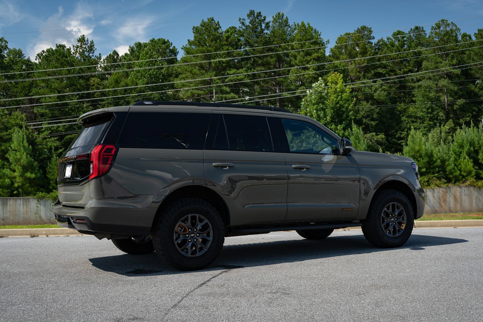 Used 2025 Ford Expedition Tremor AWD/4WD image 18